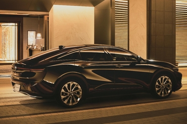 CROSSOVER G“Leather Package”(2.5Lハイブリッド車)