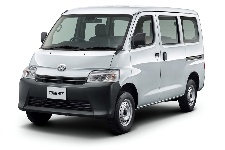 フロントスタイリング　DX（2WD）